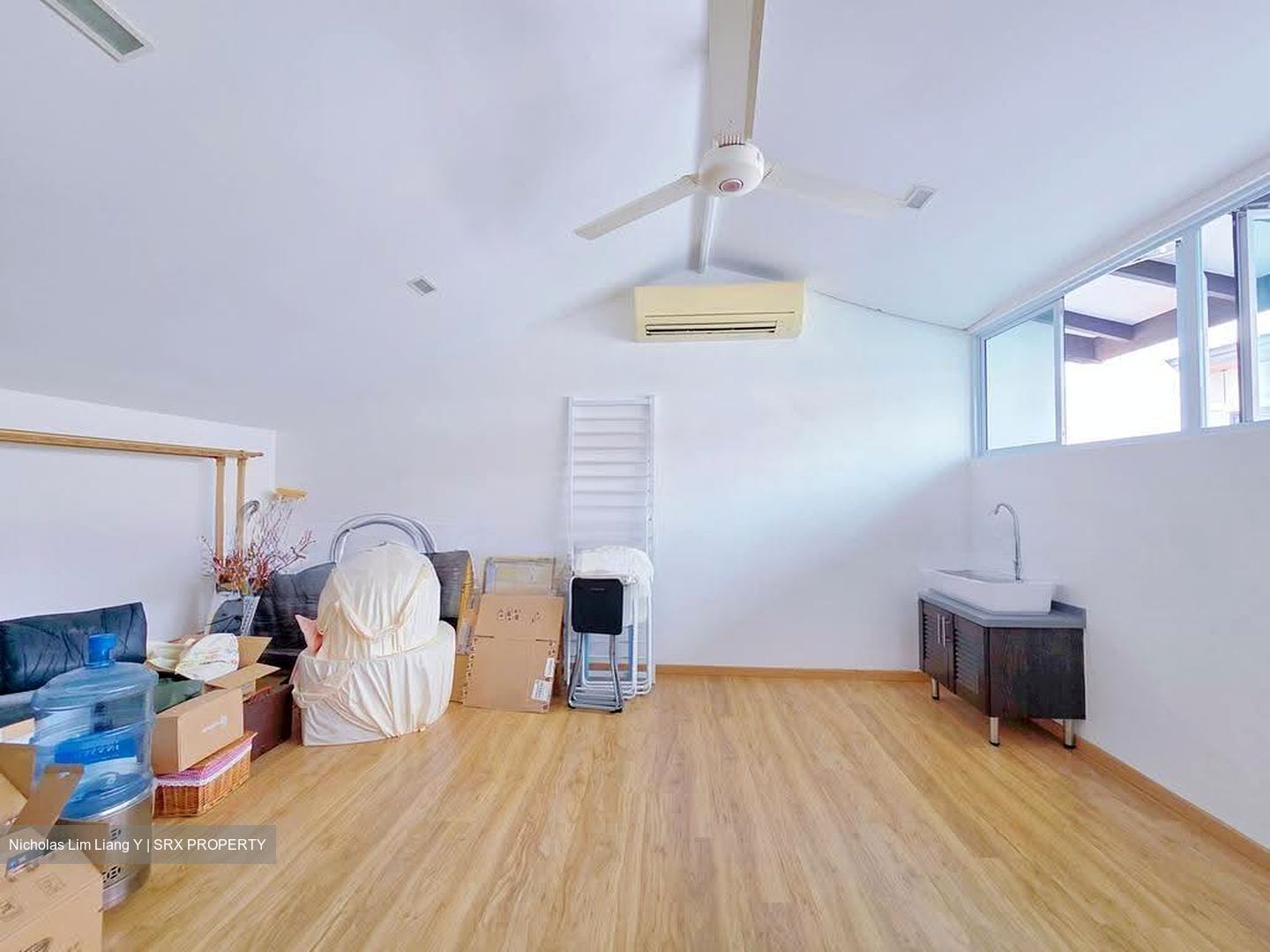 Golden Hill Estate (D19), Terrace #623632371